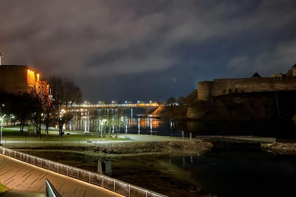 New Apartment With A View In The Town Center Нарва Екстер'єр фото